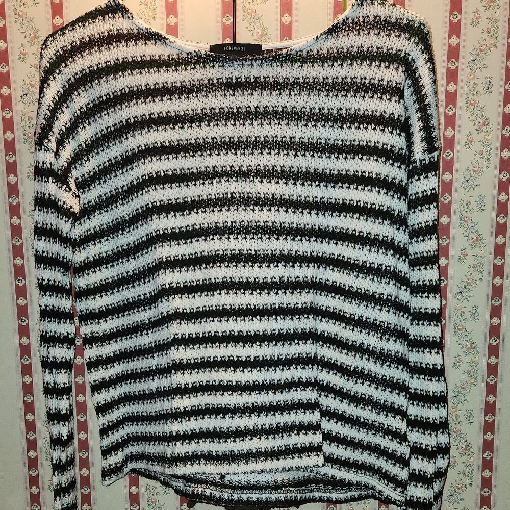 Forever 21 Black & White Striped Sweater - Size Medium